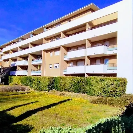 Mambrillo Parking Netflix Prime Apartment