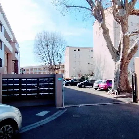Mambrillo Parking Netflix Prime Apartment *